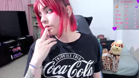 Snapshot of neeko_lol_ chatting on 09-26-25, 12:31 Geek Nicole im Neeko UwU online show from 09-26-25, 12:31