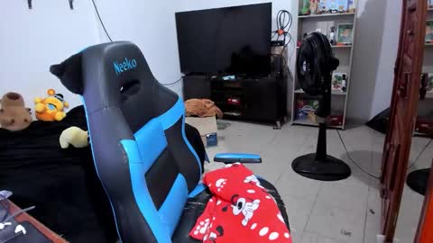 Geek Nicole    im Neeko UwU online show from 03-15-26, 01:44