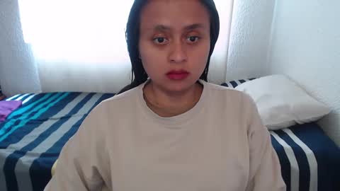 Snapshot of negrita_25 chatting on 10-12-25, 02:05 Zoe online show from 10-12-25, 02:05