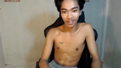 Snapshot of neil_asian69 chatting on 04-10-26, 03:01 neil_asian69 online show from 04-10-26, 03:01