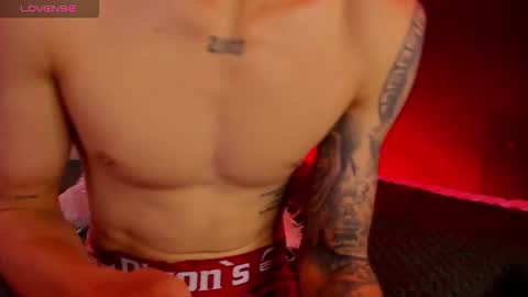 Snapshot of neill_lorde chatting on 12-16-25, 08:25 Neill online show from 12-16-25, 08:25