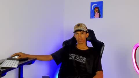 Snapshot of neitan_miller chatting on 06-01-26, 01:35 neitan online show from 06-01-26, 01:35