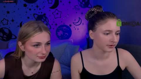 Snapshot of nekky_mouse chatting on 06-20-26, 09:23 Meow online show from 06-20-26, 09:23