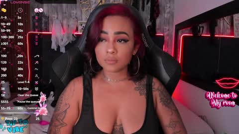 Snapshot of nekomisaki chatting on 02-01-25, 03:39 Miah online show from 02-01-25, 03:39