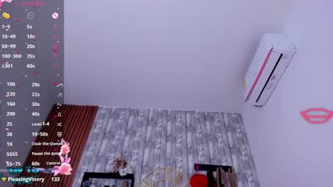 Snapshot of nekomisaki chatting on 02-25-25, 03:05 Miah online show from 02-25-25, 03:05