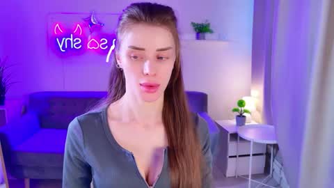 Naru online show from 04-17-26, 05:05