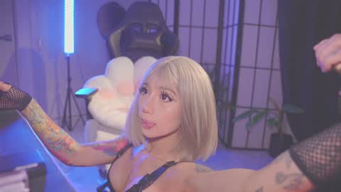 Snapshot of nekyra_san chatting on 01-08-25, 11:30 Mely Birthday party saturday night BYO online show from 01-08-25, 11:30