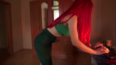 Dany online show from 10-22-25, 06:35