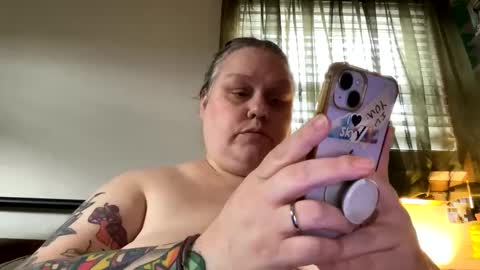 Nellie Atlas online show from 04-15-26, 06:26