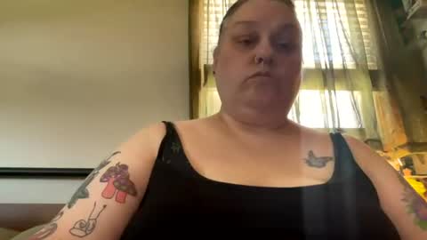 Snapshot of nellatlas chatting on 06-24-26, 05:12 Nellie Atlas online show from 06-24-26, 05:12