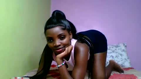 Snapshot of nelly_ebony5 chatting on 06-12-26, 12:59 nelly_ebony5 online show from 06-12-26, 12:59
