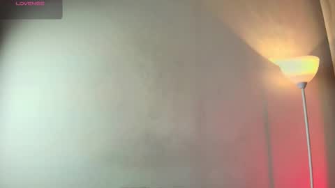 Snapshot of nelly_willd chatting on 02-06-26, 12:19 nelly online show from 02-06-26, 12:19