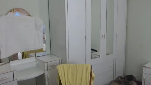 Snapshot of nenvol1 chatting on 12-07-24, 05:59 better ask online show from 12-07-24, 05:59