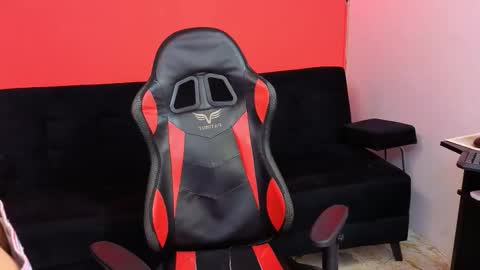 Snapshot of neo_twink chatting on 12-16-25, 07:08 just Daniel online show from 12-16-25, 07:08