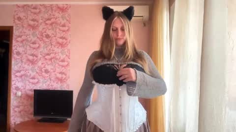 neomimaddern online show from 04-18-26, 01:26