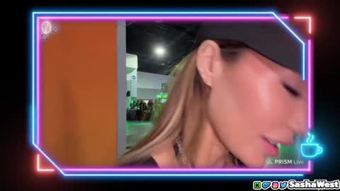 Snapshot of neomotoko chatting on 01-11-25, 01:37 Sasha West online show from 01-11-25, 01:37