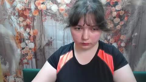 Snapshot of neonilalisova chatting on 05-12-26, 11:07 NeonilaLisova online show from 05-12-26, 11:07