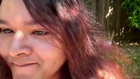 Neon online show from 04-09-26, 08:25