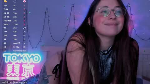 Snapshot of neonquack chatting on 01-09-25, 02:51 Riley online show from 01-09-25, 02:51