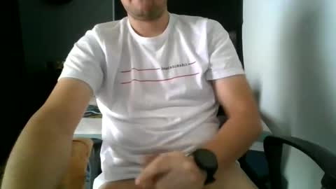 MrBull online show from 06-06-26, 04:44
