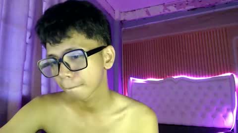 Ethan online show from 06-11-26, 02:53