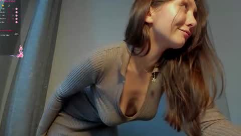 Snapshot of nerenuu_ chatting on 07-12-26, 11:56 Nessa online show from 07-12-26, 11:56