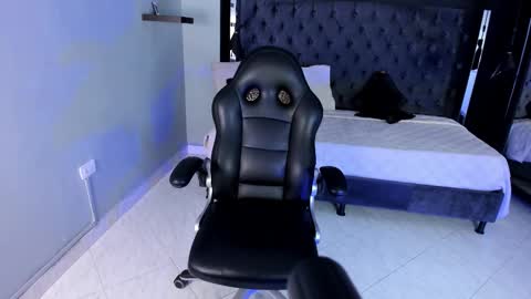 Snapshot of nerida_ chatting on 11-03-25, 07:37 nerida_ online show from 11-03-25, 07:37