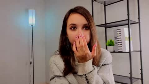 Snapshot of nerixalvire chatting on 05-04-26, 03:19 Emily online show from 05-04-26, 03:19
