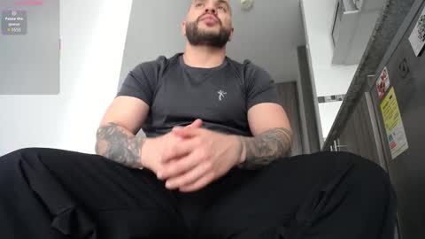 Snapshot of neron_xxl chatting on 02-25-26, 05:00 neron XXL online show from 02-25-26, 05:00