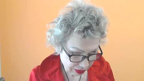 NessyJenixs online show from 04-29-26, 07:34