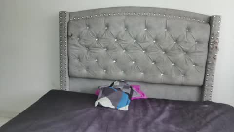 nesuko_kamado online show from 01-13-26, 05:07