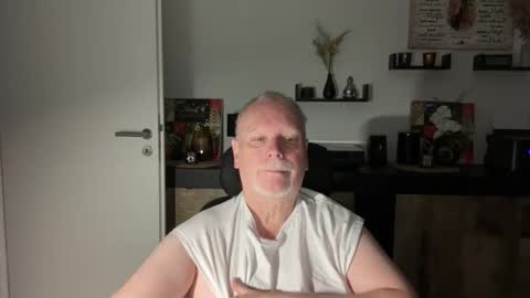 Snapshot of nettermann1968 chatting on 11-09-25, 05:50 nettermann1968 online show from 11-09-25, 05:50