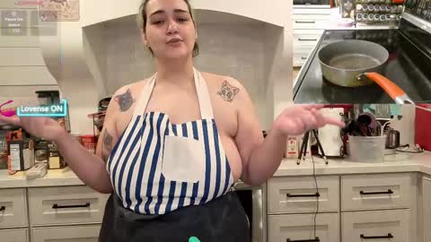 Snapshot of nevermakeawish chatting on 09-28-25, 05:57 Wishs Playground online show from 09-28-25, 05:57