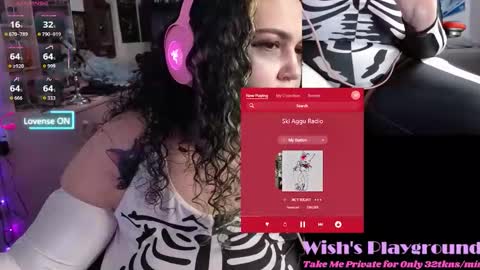 Snapshot of nevermakeawish chatting on 10-16-25, 05:30 Wishs Playground online show from 10-16-25, 05:30