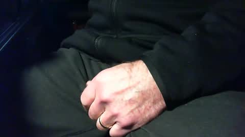 nevrsaynevr2000 online show from 01-06-25, 03:29