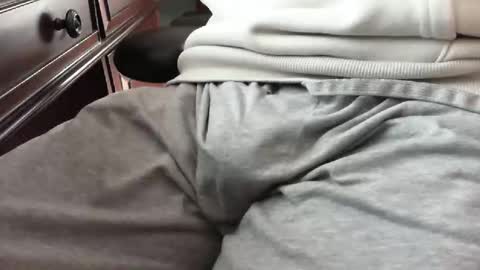 nevrsaynevr2000 online show from 09-16-25, 12:28