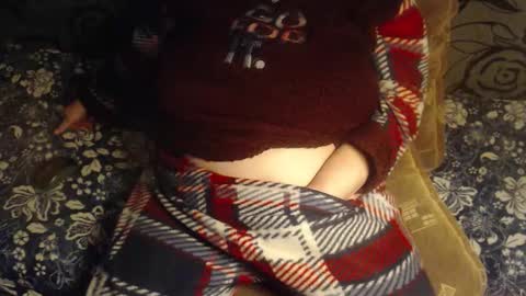 Snapshot of new_milf chatting on 12-04-25, 03:16 Lilly online show from 12-04-25, 03:16