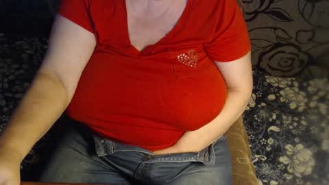 Snapshot of new_milf chatting on 12-18-25, 04:35 Lilly online show from 12-18-25, 04:35