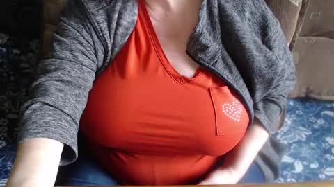 Snapshot of new_milf chatting on 12-20-25, 08:54 Lilly online show from 12-20-25, 08:54