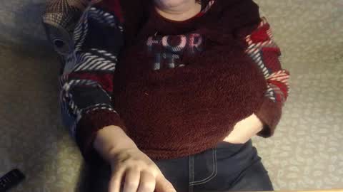 Snapshot of new_milf chatting on 01-07-26, 02:52 Lilly online show from 01-07-26, 02:52