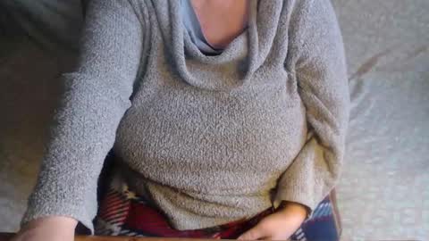 Snapshot of new_milf chatting on 01-11-26, 08:19 Lilly online show from 01-11-26, 08:19