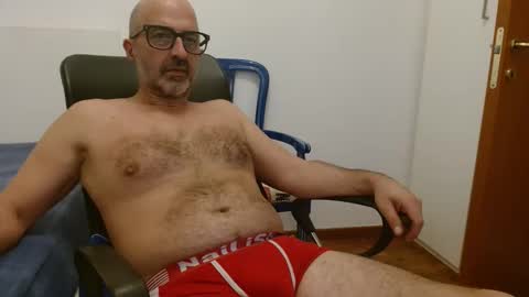 Snapshot of new_simi_74 chatting on 09-21-25, 06:20 simi online show from 09-21-25, 06:20