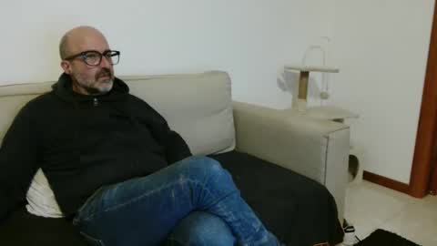 Snapshot of new_simi_74 chatting on 12-16-25, 07:19 simi online show from 12-16-25, 07:19