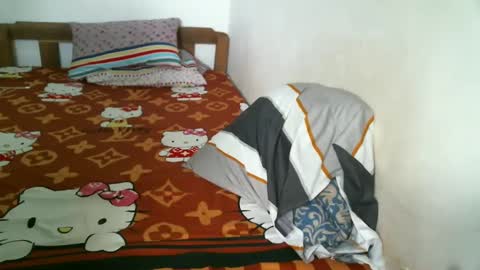 Snapshot of newest_star69 chatting on 01-15-25, 03:54 Lucy Pearl online show from 01-15-25, 03:54