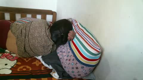 Snapshot of newest_star69 chatting on 01-26-25, 05:45 Lucy Pearl online show from 01-26-25, 05:45