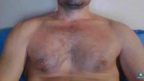 Snapshot of newtyguy90 chatting on 01-15-25, 06:33 newtyguy90 online show from 01-15-25, 06:33