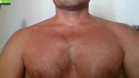 Snapshot of newtyguy90 chatting on 09-10-25, 01:44 newtyguy90 online show from 09-10-25, 01:44