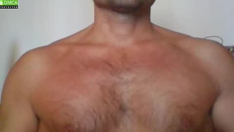 Snapshot of newtyguy90 chatting on 09-27-25, 11:26 newtyguy90 online show from 09-27-25, 11:26