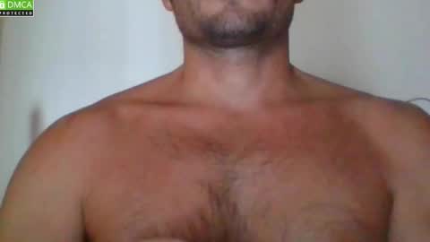 Snapshot of newtyguy90 chatting on 09-29-25, 01:38 newtyguy90 online show from 09-29-25, 01:38