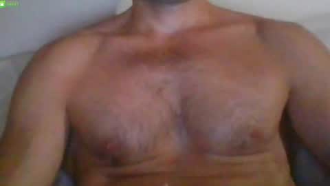 Snapshot of newtyguy90 chatting on 06-21-26, 09:39 newtyguy90 online show from 06-21-26, 09:39